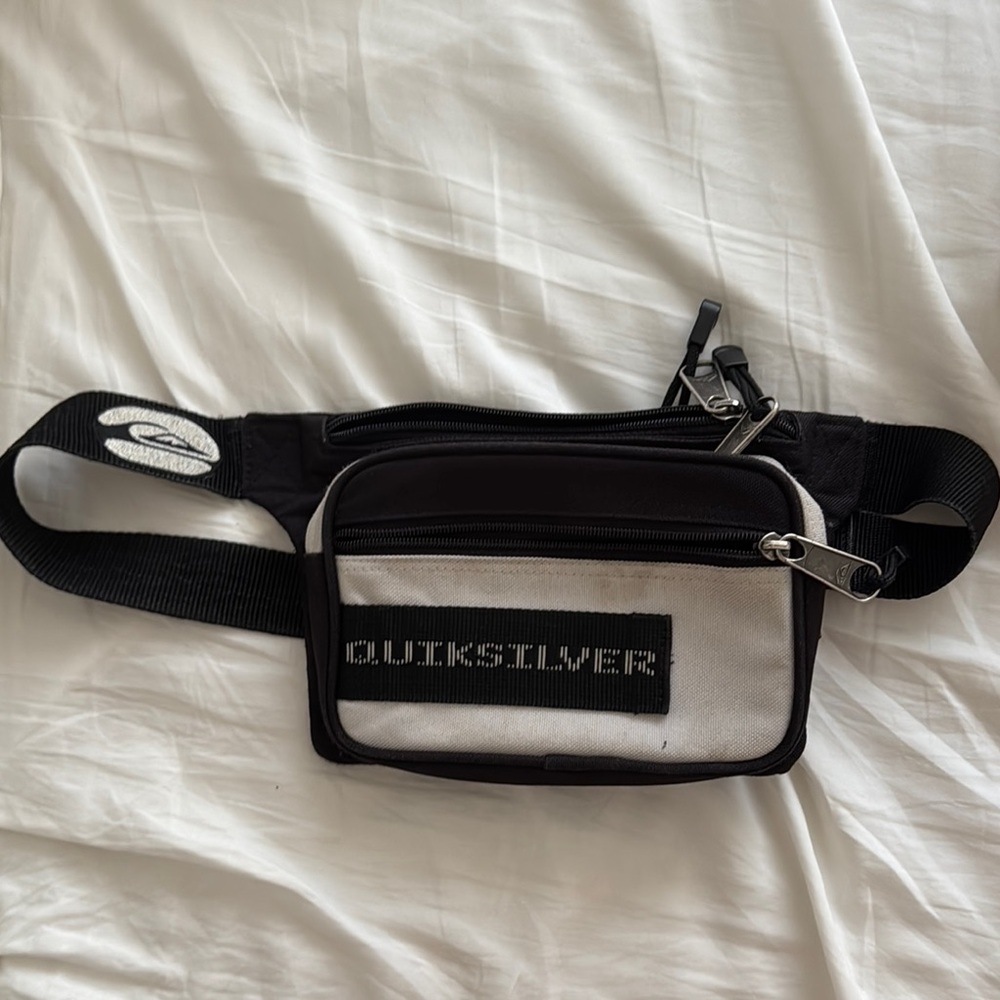 Quiksilver Black and White Belt Bag Minimalist Design